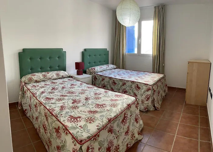 Apartamento De 3 Dormitorios A 60 M De La Playa En La Isleta, Cabo De Gata